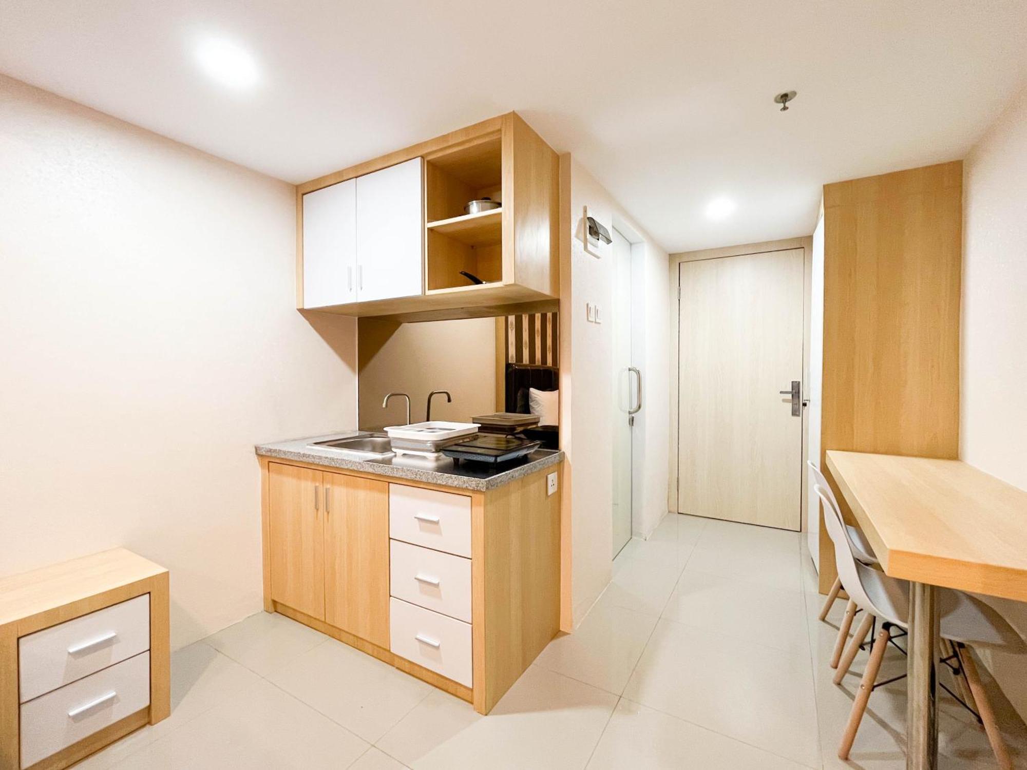 מדאן Comfortable And Tidy Studio De Prima Apartment By Travelio מראה חיצוני תמונה